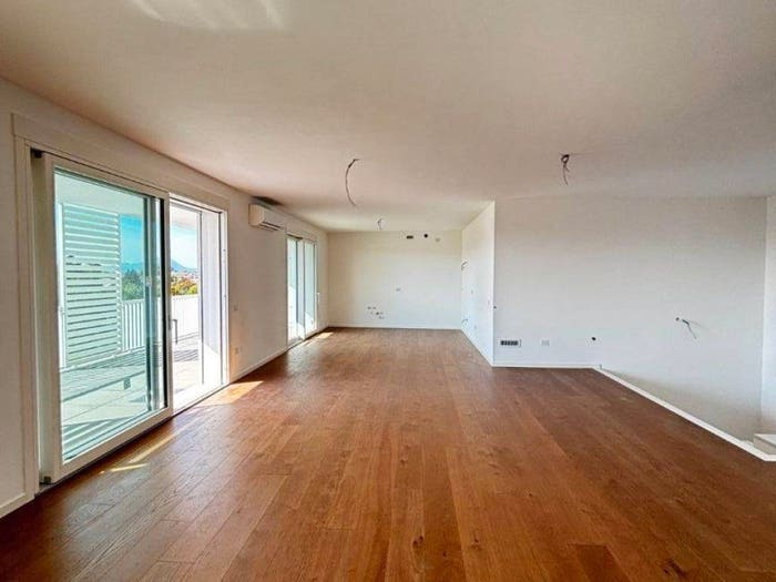 Casa con 5 locali in vendita in Via Nazario Sauro, Caselle, Selvazzano Dentro