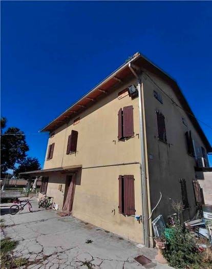 Casa con 6 locali in vendita in Via Santa Liberata, Spilamberto