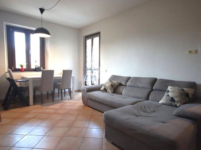 Appartamento trilocale in vendita in Via Dei Mille, Centro, Barzanò