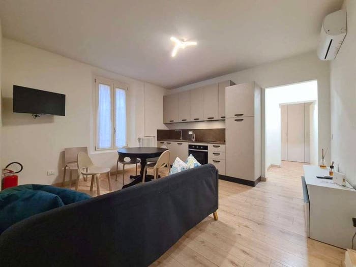 Appartamento quadrilocale in vendita in Via Coltellini, Centro Storico, Modena