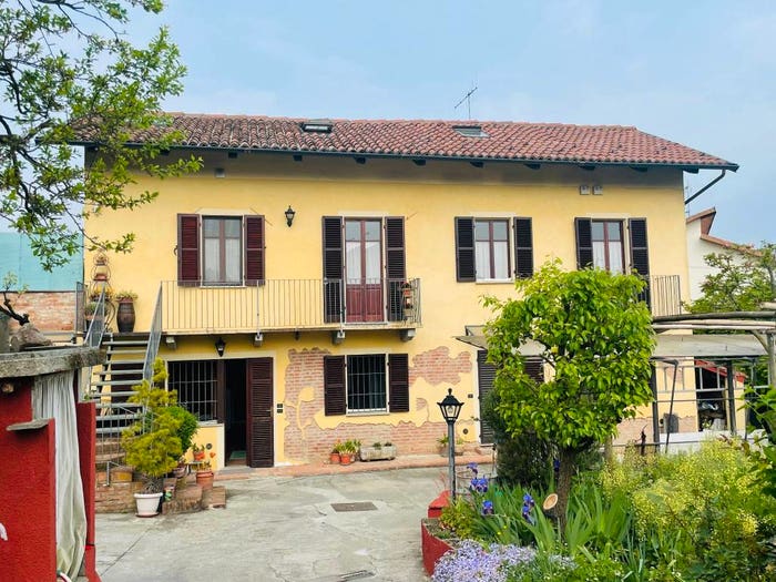 Casa con 6 locali in vendita in Via San Francesco d'Assisi, Centro, Gassino Torinese