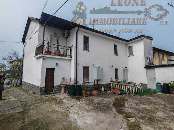 Casa trilocale in vendita in Via Molino, Centro, Torrevecchia Pia