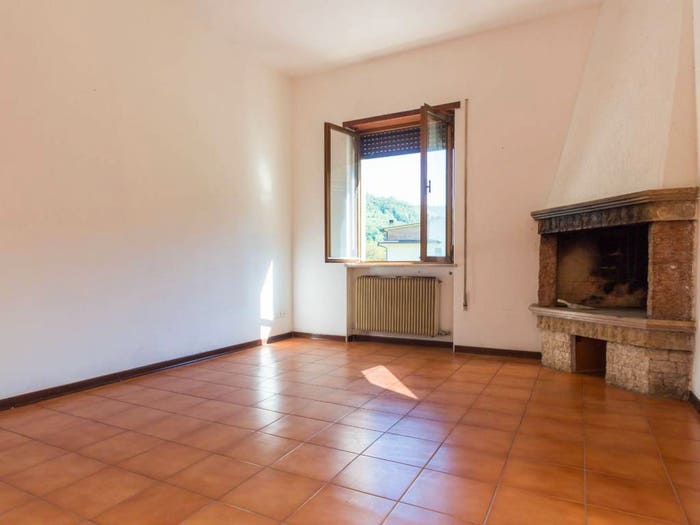 Appartamento con 5 locali in vendita in Via Burani, Salcedo