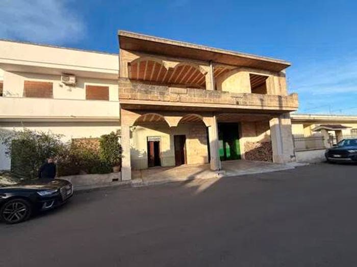 Casa con 6 locali in vendita in Via Luigi Cadorna No Number, Centro, Veglie