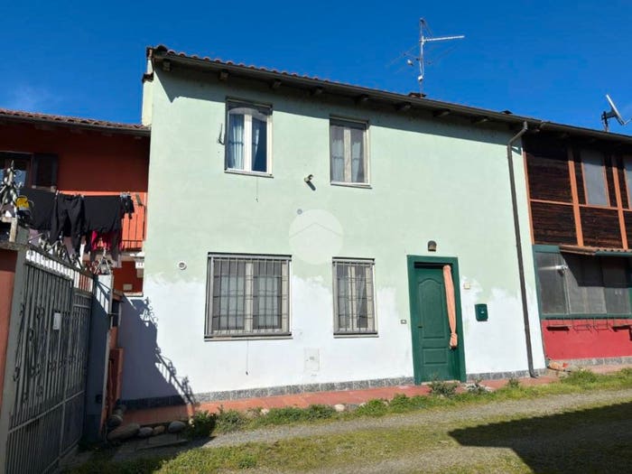 Casa trilocale in vendita in Via Regina Margherita, Pernasca, Vinzaglio