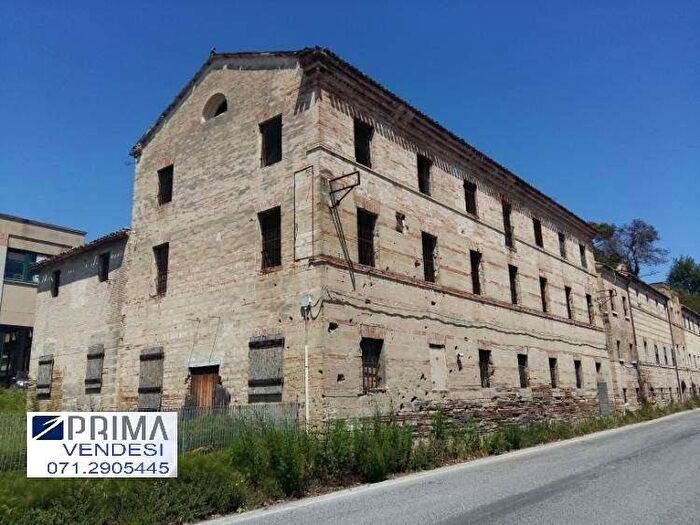Casa con 6 locali in vendita in Via Maggio, Baraccola Aspio, Ancona