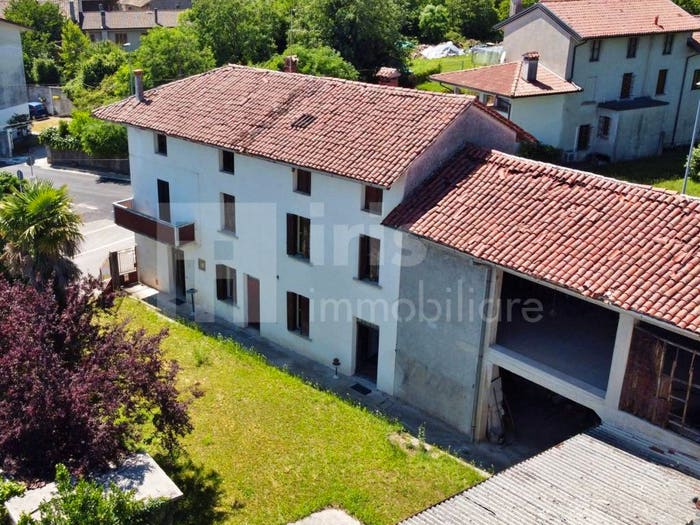 Casa con 6 locali in vendita in Via Novembre, Basiliano Vissandone, Basiliano