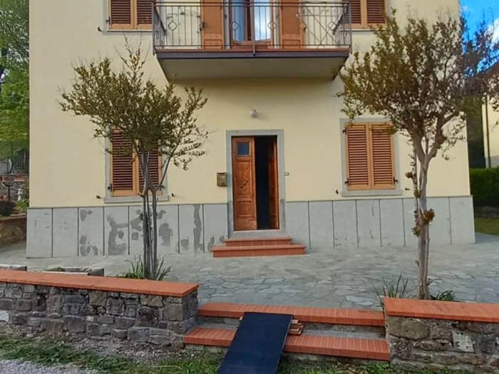 Casa con 6 locali in vendita in via Arno, Centro, Bibbiena