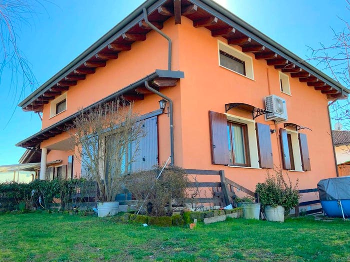Casa con 5 locali in vendita in Via Zona Irrigua San Pietro, Ottobiano