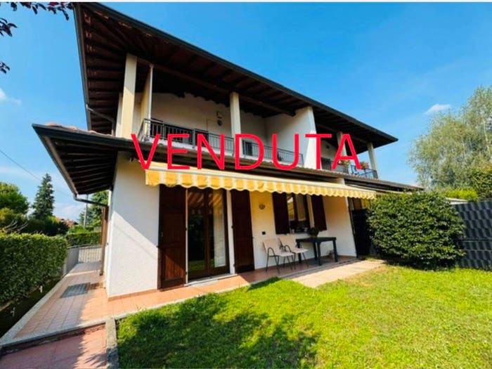 Casa quadrilocale in vendita in Via della Vigna, Centro, Olgiate Comasco