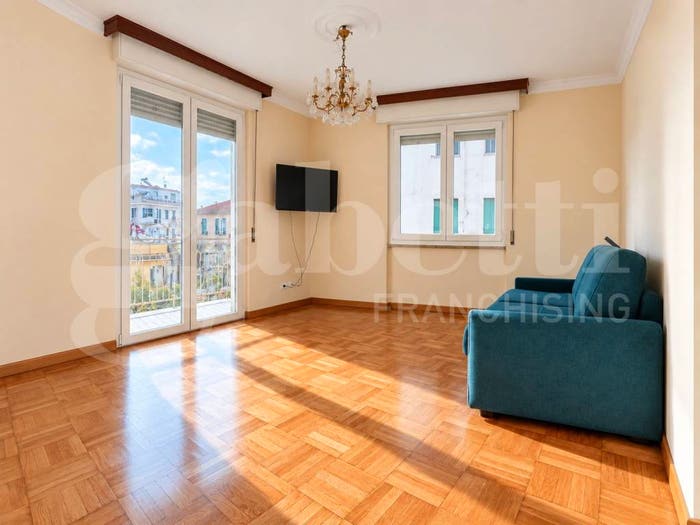 Appartamento trilocale in vendita in Strada San Martino, San Martino Villetta, Sanremo