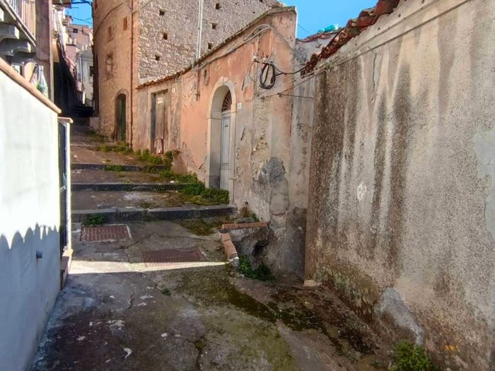 Casa con 5 locali in vendita in Via Cesare Battisti, Centro, Castiglione di Sicilia