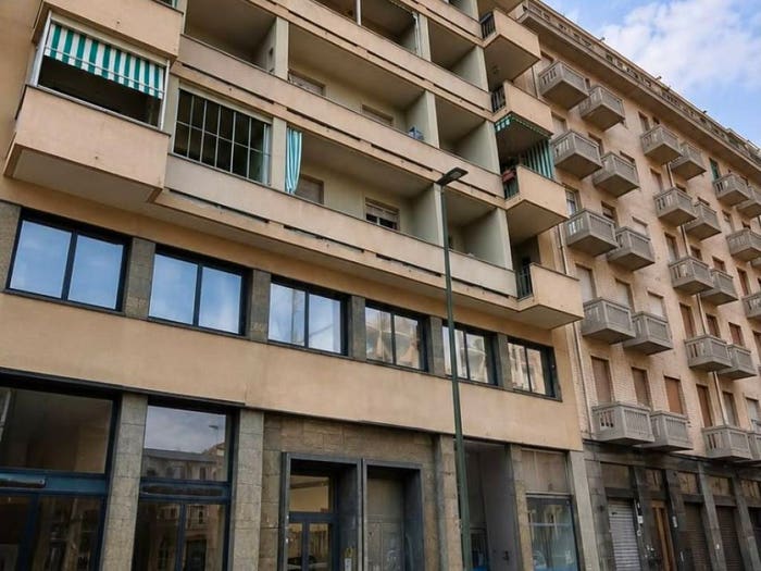 Appartamento trilocale in vendita in Via Tunisi, Lingotto, Torino