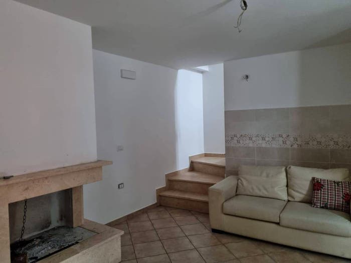 Casa trilocale in vendita in Via Paganica, Sant'Elia Bazzano, L'Aquila