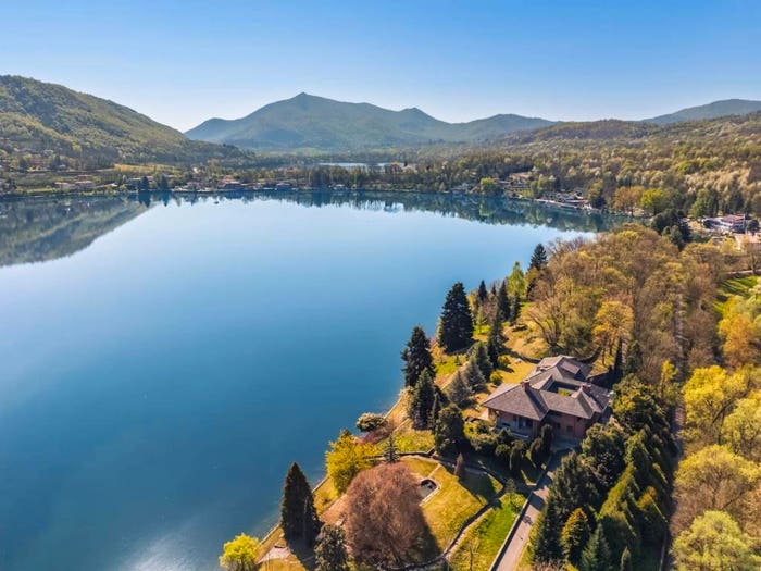 Casa con 6 locali in vendita in Via Monte Pirchiriano, Avigliana