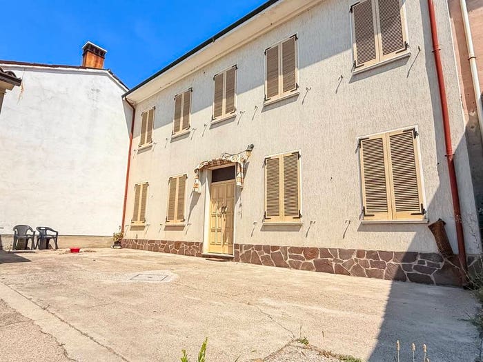 Casa quadrilocale in vendita in Via Roma, Centro, Spineda