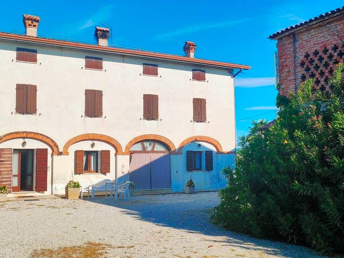Casa con 6 locali in vendita in Via Capitelli, Longare