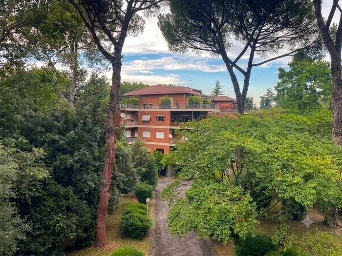 Appartamento con 5 locali in vendita in Via Salsomaggiore, Camilluccia Farnesina, Roma