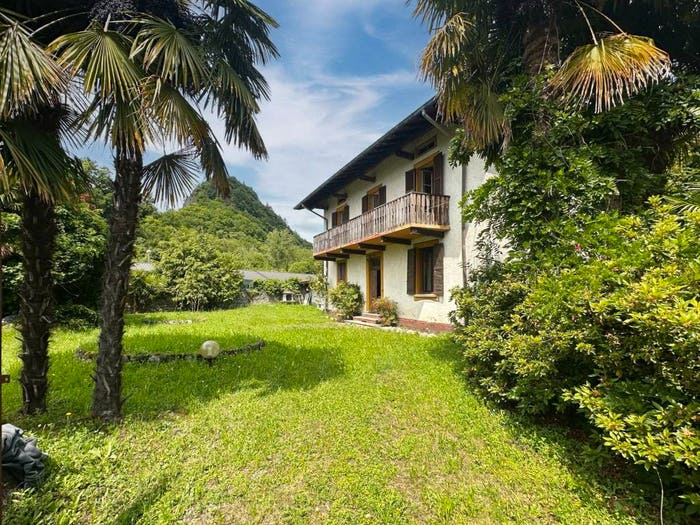 Casa con 5 locali in vendita in Via Monfalcone, Castello, Castelveccana