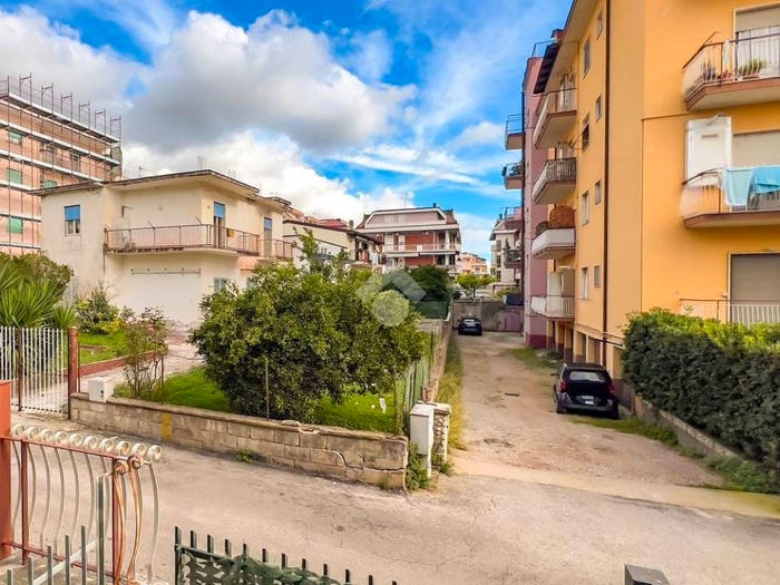 Appartamento trilocale in vendita in Via giuseppe d'henry, Centro, Formia