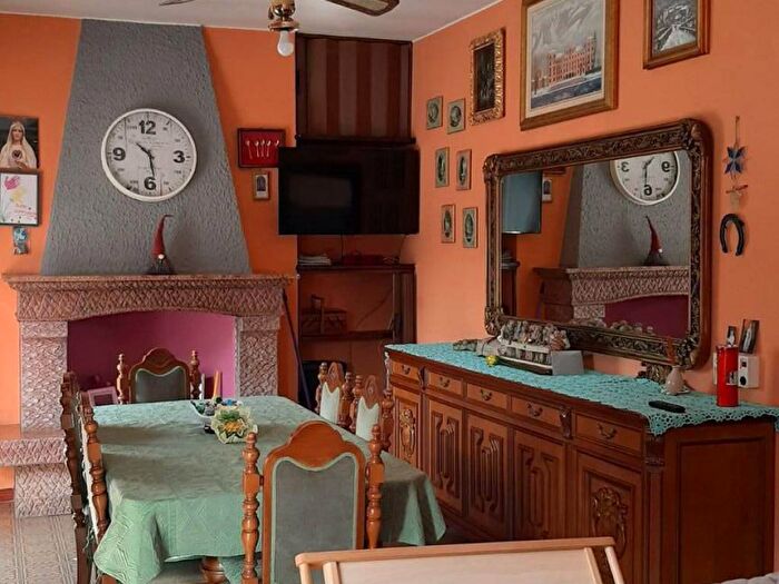 Appartamento quadrilocale in vendita in Piazza Alessandro Manzoni, Vercurago