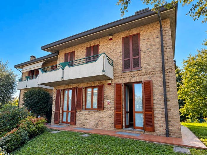 Casa con 6 locali in vendita in Via San Fedele, Centro, Lentate sul Seveso