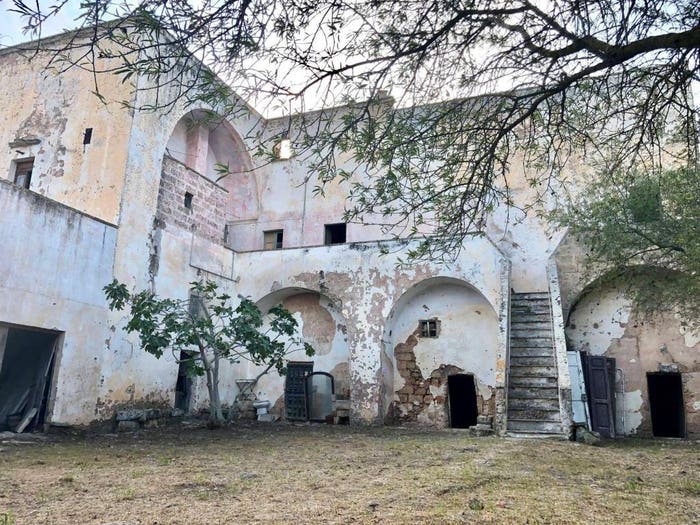 Casa con 6 locali in vendita in Via Neviano, Seclì