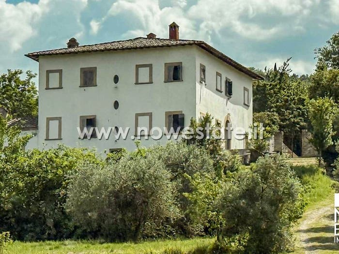 Casa con 6 locali in vendita in Strada Comunale di Agazzi, Agazzi, Arezzo