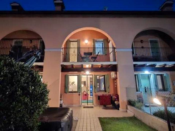 Casa trilocale in vendita in Centro, Due Carrare