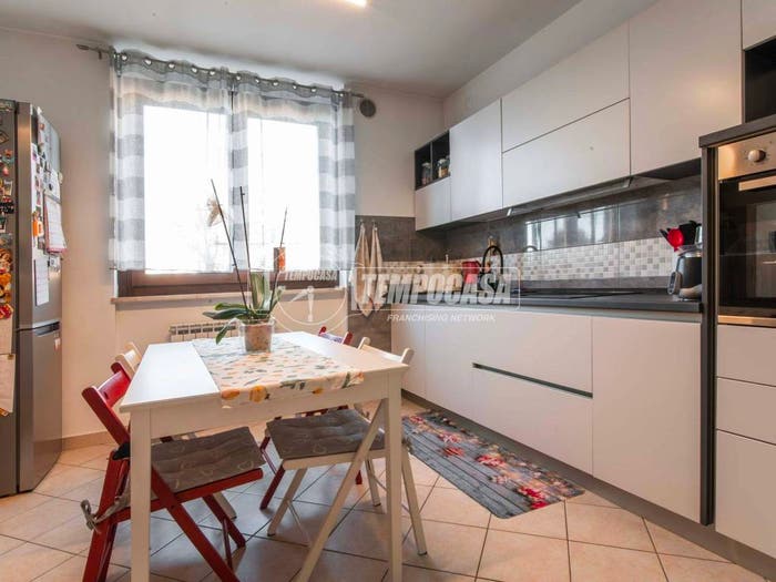 Appartamento trilocale in vendita in Via A di Dio, Olgiate Olona