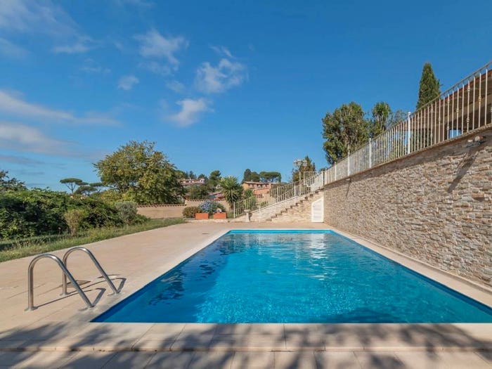 Casa con 6 locali in vendita in Via degli Olmi, Centro, Formello