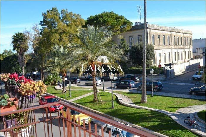 Appartamento con 5 locali in vendita in Piazza Risorgimento, Centro, Melendugno