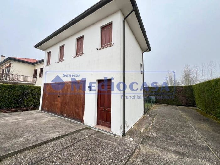 Casa trilocale in vendita in Viale Eridania, Lama Pezzoli, Ceregnano