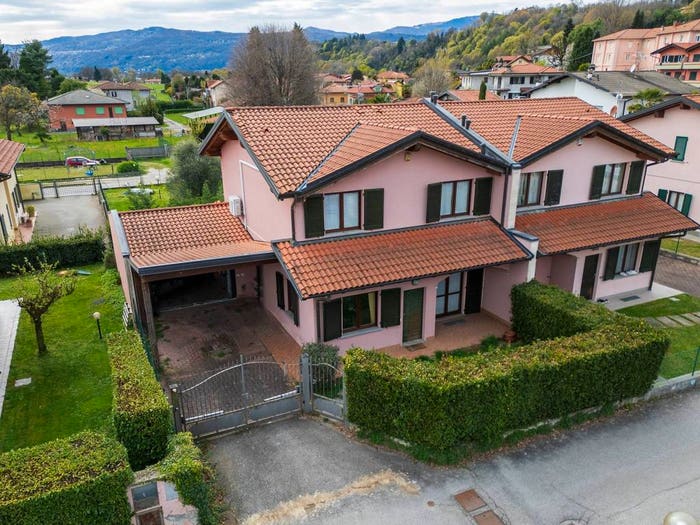 Casa con 5 locali in vendita in Via Piave, Centro, Monvalle