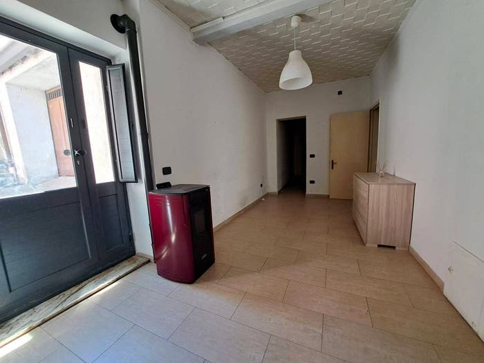 Appartamento trilocale in vendita in Via Bonina, Maletto