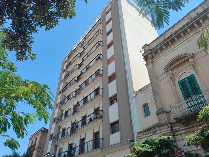 Appartamento quadrilocale in vendita in Via Giacomo Matteotti, Centro, Ginosa