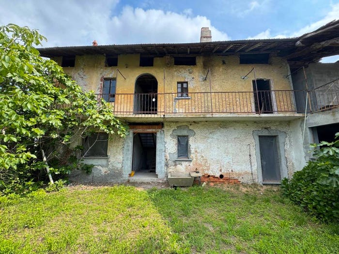 Casa con 5 locali in vendita in Via Barech, Centro, Angera