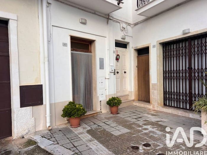 Casa con 5 locali in vendita in Piazza piazza sacro cuore, Centro, Cisternino