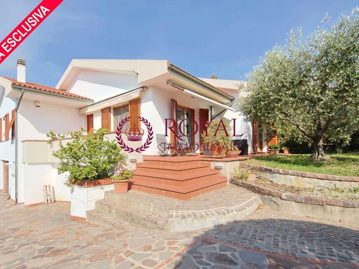 Casa con 6 locali in vendita in Via Del Pino, Montenero Basso Montenero Alto, Livorno