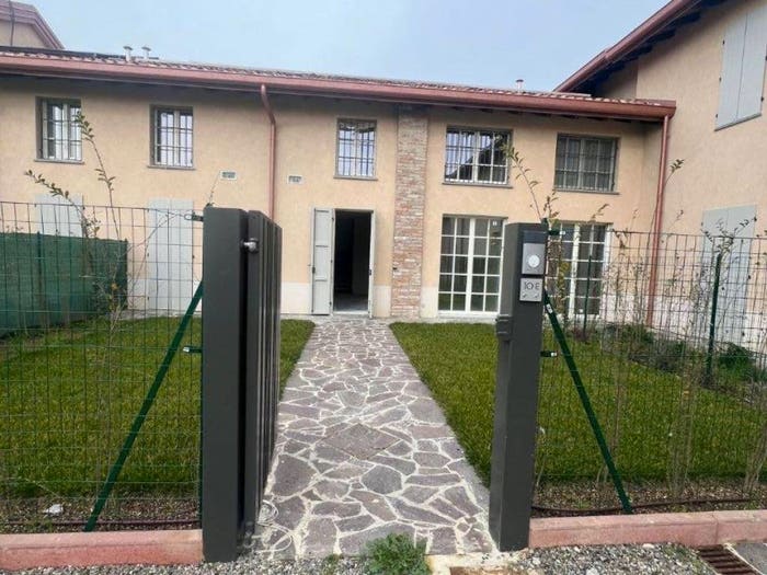 Casa con 5 locali in vendita in Vallera, Piacenza