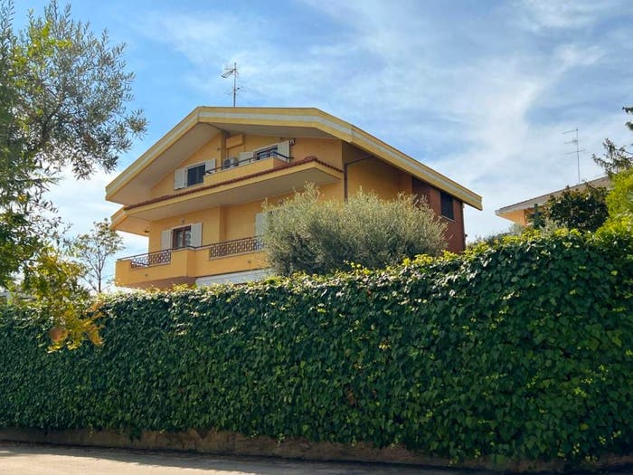 Casa con 6 locali in vendita in Via Peschiera, Colle del Telegrafo Colle Scorrano, Pescara