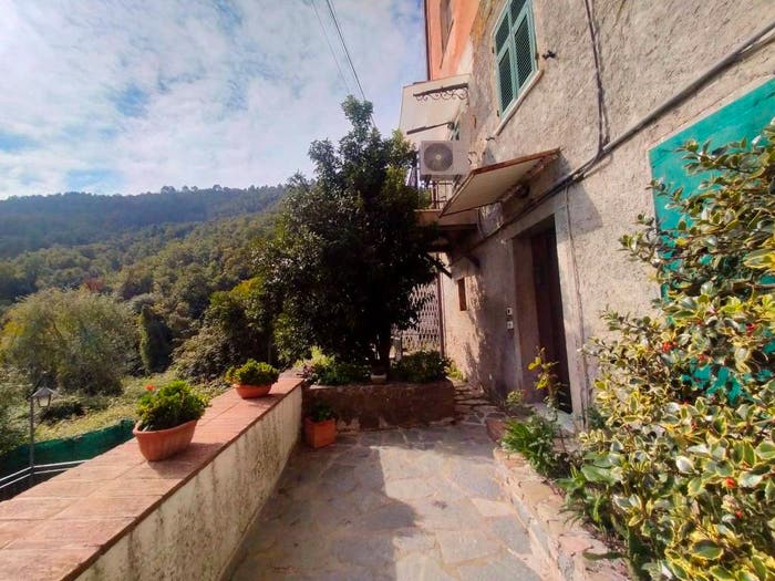 Appartamento trilocale in vendita in Via delle Polle, Biassa, La Spezia