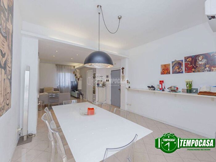Appartamento quadrilocale in vendita in Via Giuseppe Manfredi, Dante Cheope, Piacenza