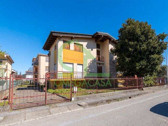 Casa con 6 locali in vendita in Via Vallicella, Centro, Codogno
