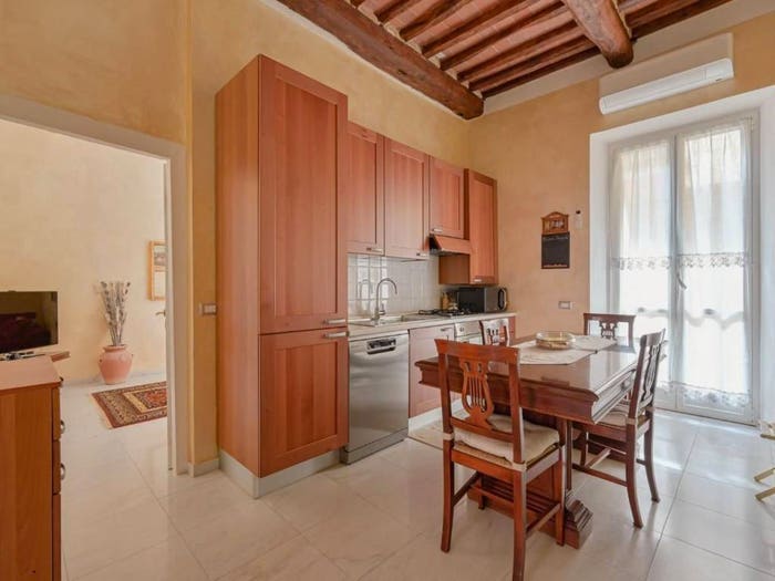 Appartamento quadrilocale in vendita in Via VII Luglio, Centro, Carrara