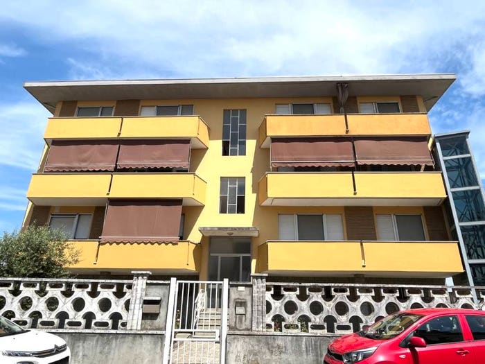 Appartamento trilocale in vendita in Via Salvo D'Acquisto, Vignale, Novara