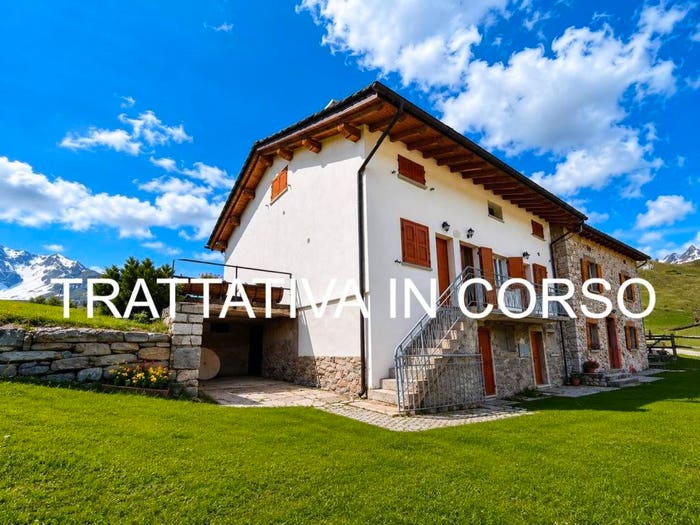 Casa quadrilocale in vendita in Madesimo
