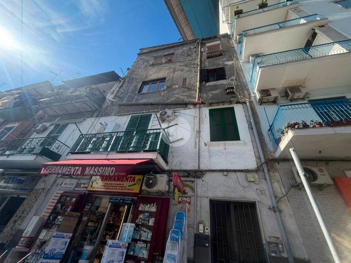 Appartamento bilocale in vendita in Via Nicola Nicolini, San Carlo All'Arena, Napoli
