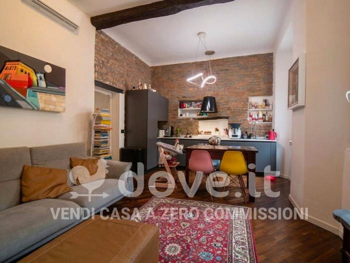 Appartamento trilocale in vendita in Via Volta, Centro Storico, Pavia