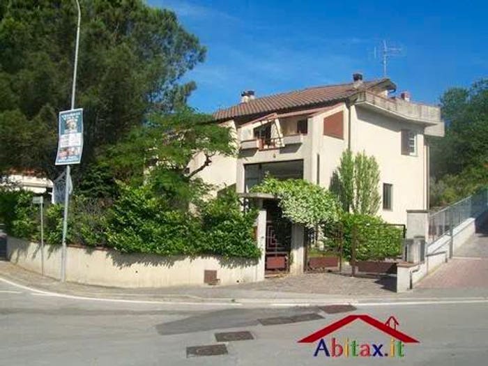 Casa con 6 locali in vendita in Via G Deledda, San Cipriano SBarbara Centinal, Cavriglia